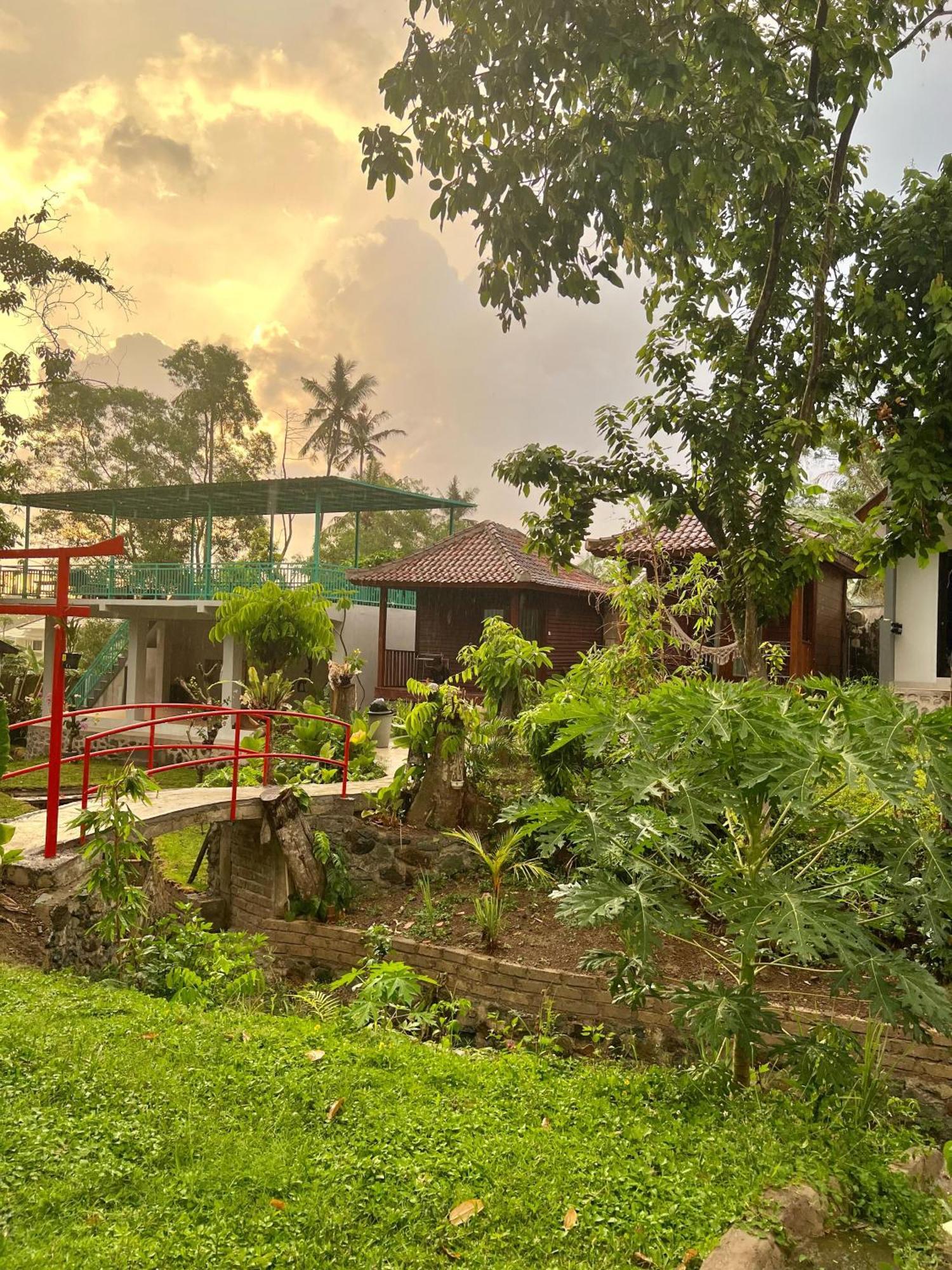 Makarma Resort Lombok Senggigi Exterior foto